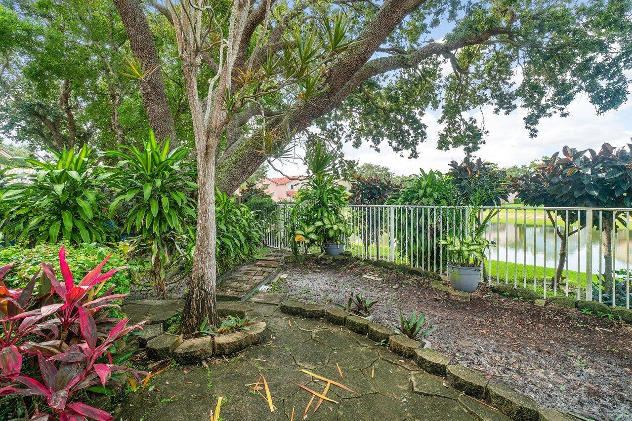 10380 Sunstream Lane Boca Raton, FL 33428 - Photo 32 of 41 vnbm