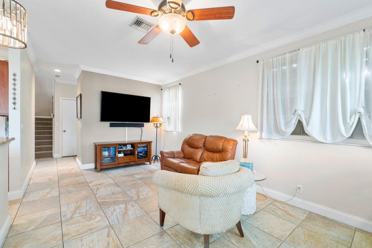 10380 Sunstream Lane Boca Raton, FL 33428 - Photo 9 of 41 cxvz