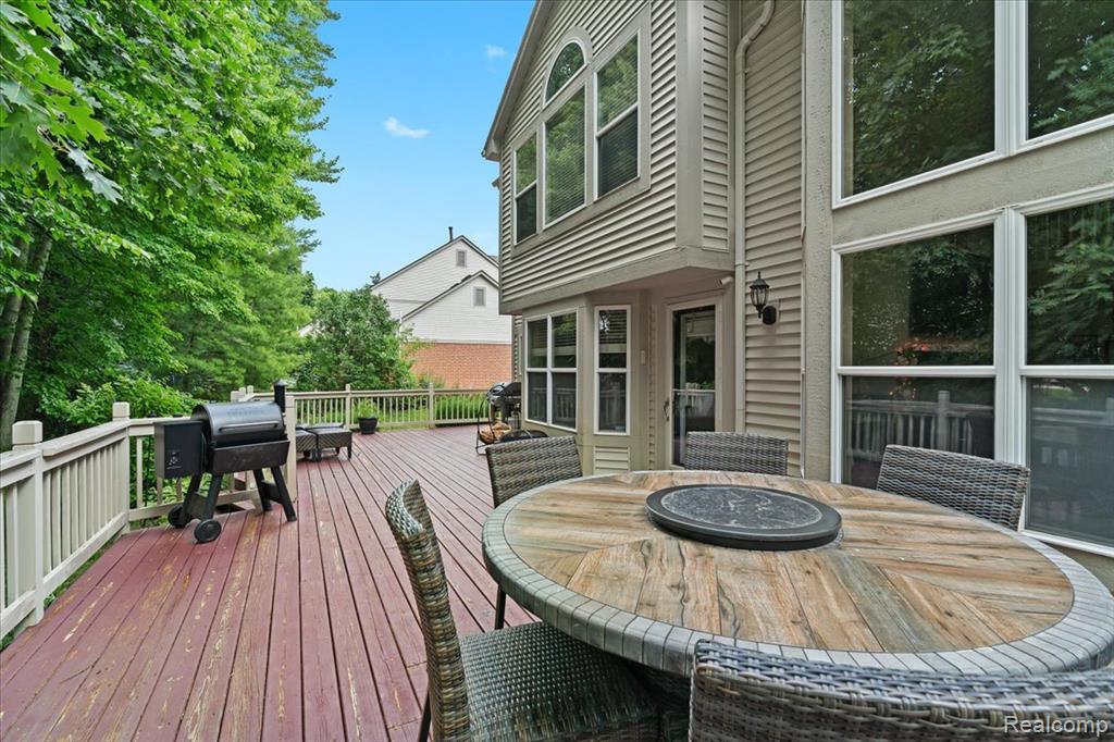 4583 Racewood Drive Commerce Township, MI 48382 - Photo 32 of 41 Gallery Image 32