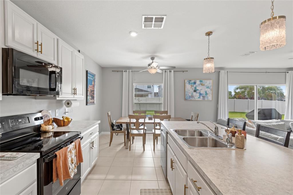 2798 Parkfield Road St. Cloud, FL 34772 - Photo 11 of 45 Gallery Image 11