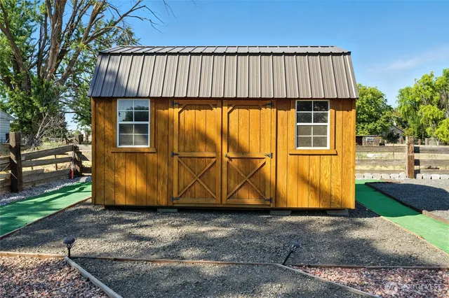 $580,000 | 49 Sierra Lane, Touchet, WA 99360