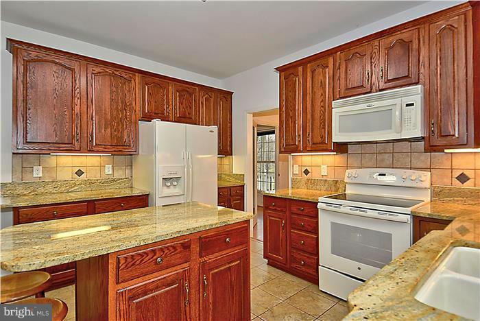 14927 Harrisville Road Mount Airy, MD 21771 - Photo 2 of 30 Kitchen