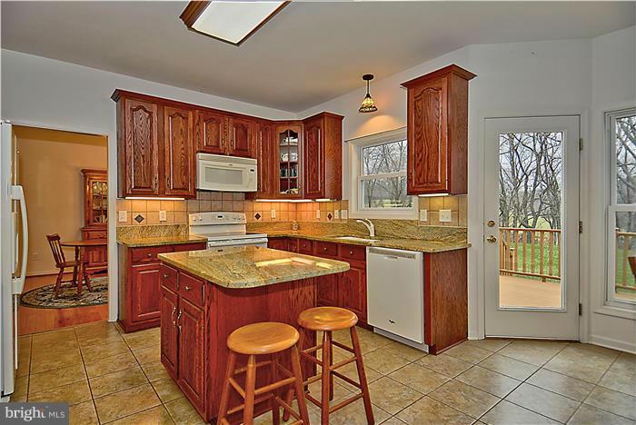 14927 Harrisville Road Mount Airy, MD 21771 - Photo 4 of 30 Kitchen