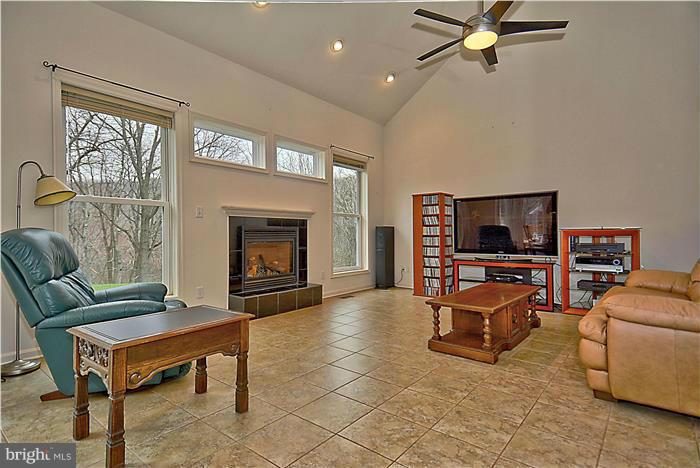 14927 Harrisville Road Mount Airy, MD 21771 - Photo 9 of 30 Family Room
