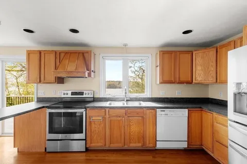 $825,000 | 209 Herring Pond Road, Plymouth, MA 02360