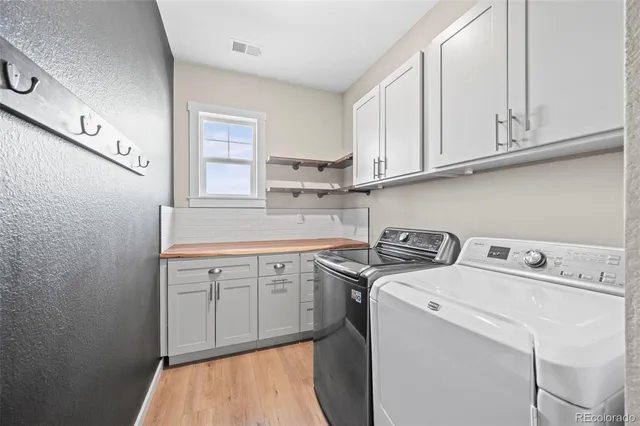 $889,000 | 7133 South Waterloo Court, Aurora, CO 80016