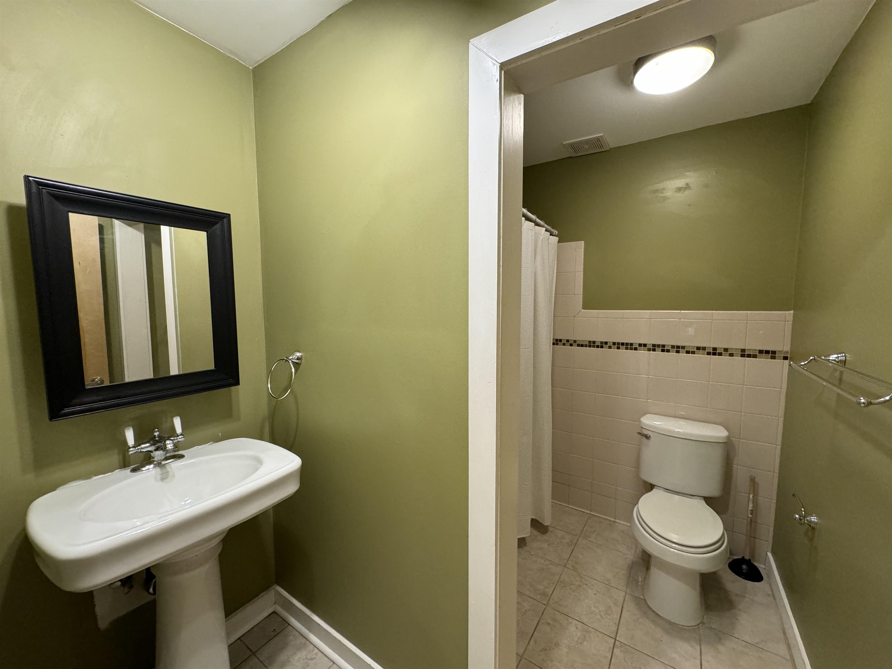 412 Dauphin Street, Unit I Mobile, AL 36602 - Photo 11 of 17