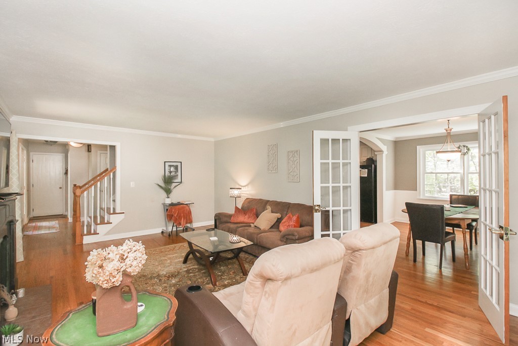 1826 Middleton Road Hudson, OH 44236 - Photo 12 of 34 Living room with dining room entry
