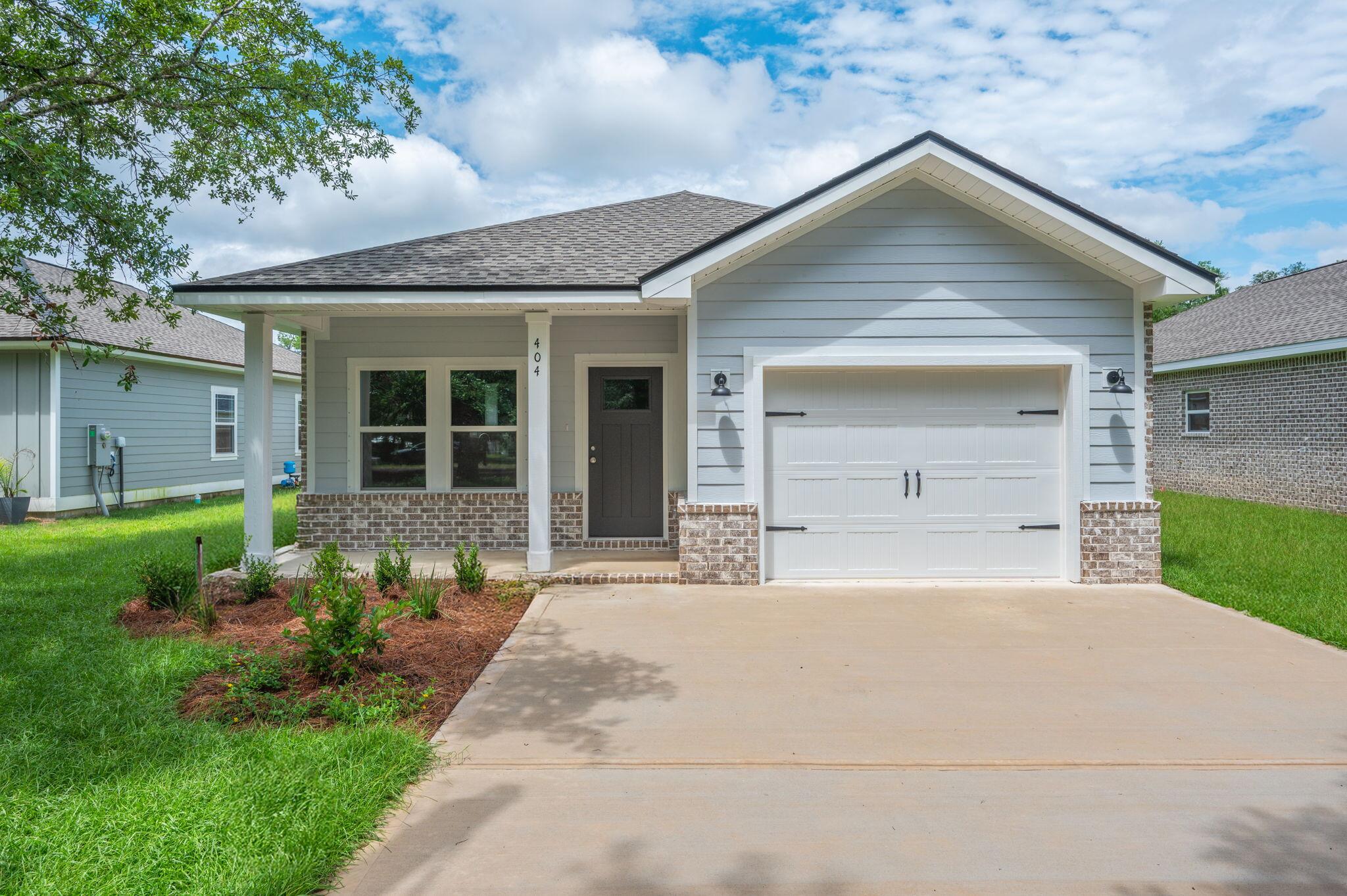 404 Four Mile Road Freeport, FL 32439 - Photo 1 of 36 404 Four Mile