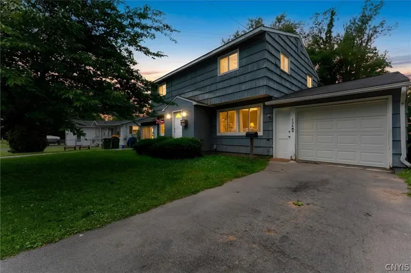 $299,000 | 124 Boysen Road, Cicero, NY 13212