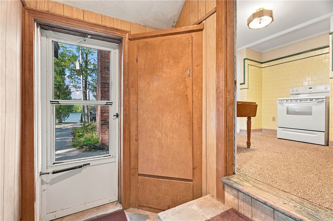374 Reservoir Road Burrillville, RI 02859 - Photo 8 of 38 Gallery Image 8