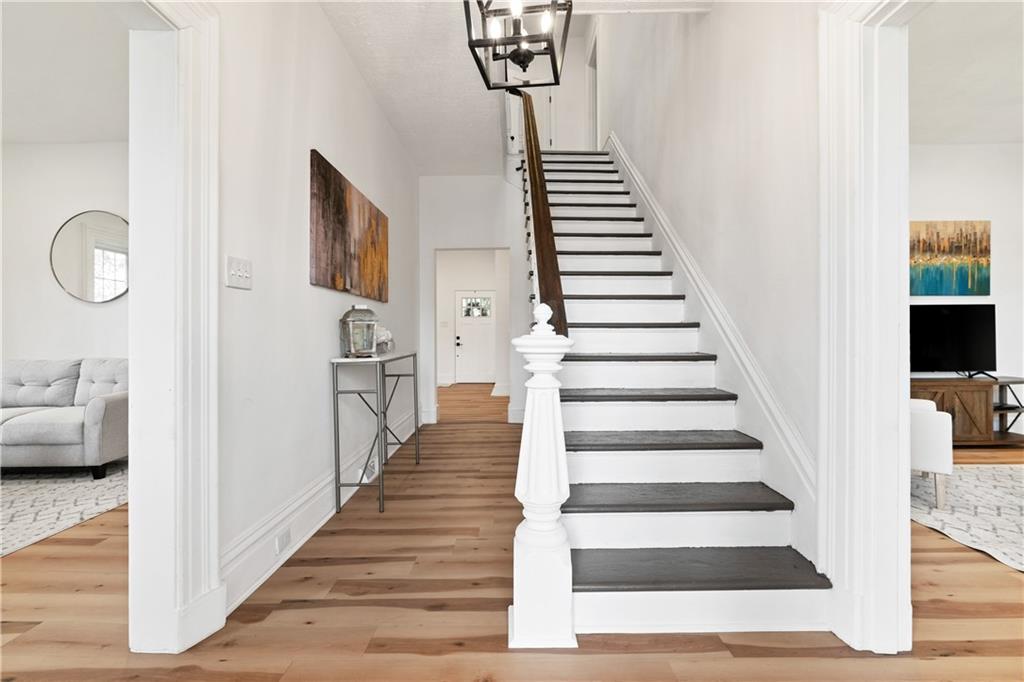 420 Wendel Road Irwin, PA 15642 - Photo 5 of 41 Gorgeous Entry !
