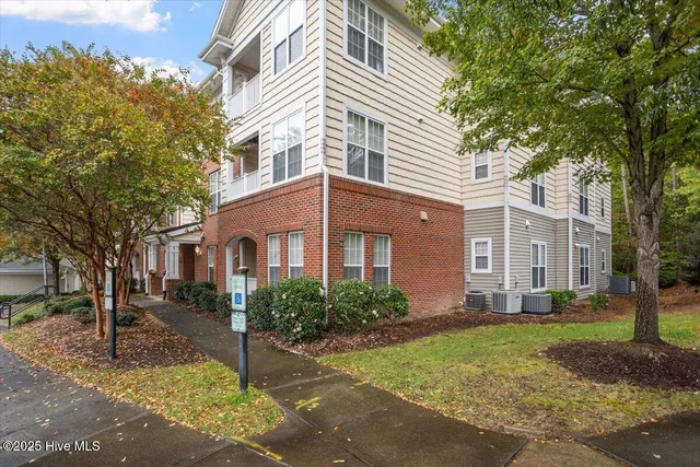 $380,000 | 714 Providence Glen Drive, Unit 714, Chapel Hill, NC 27514