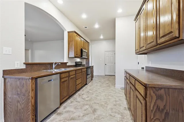 $2,500 | 413 Lighthouse Court, Joshua, TX 76058