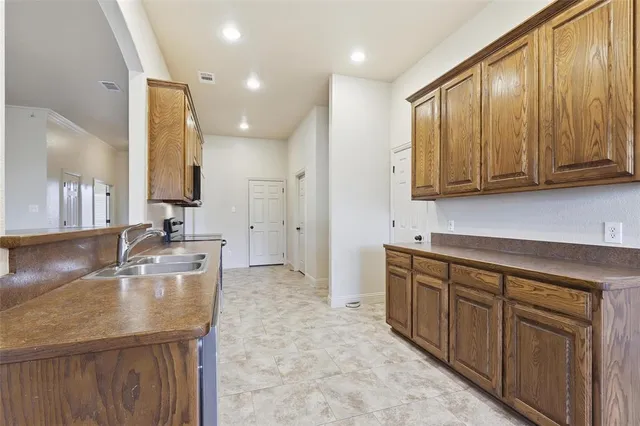 $2,500 | 413 Lighthouse Court, Joshua, TX 76058