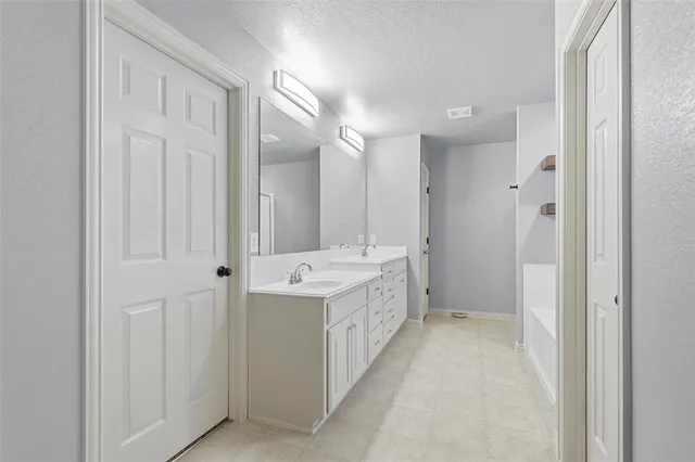 $2,500 | 413 Lighthouse Court, Joshua, TX 76058