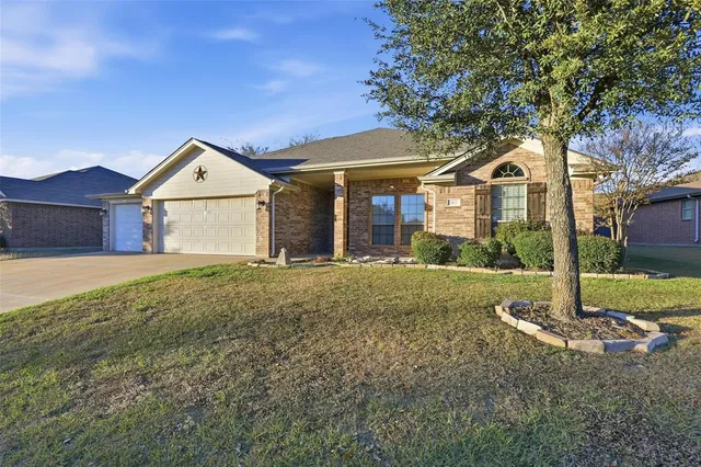 $2,500 | 413 Lighthouse Court, Joshua, TX 76058