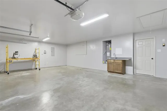 $2,500 | 413 Lighthouse Court, Joshua, TX 76058