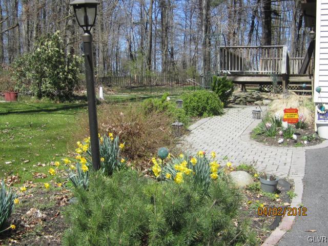 335 Brodt Road Bangor, PA 18013 - Photo 2 of 16 Gallery Image 2