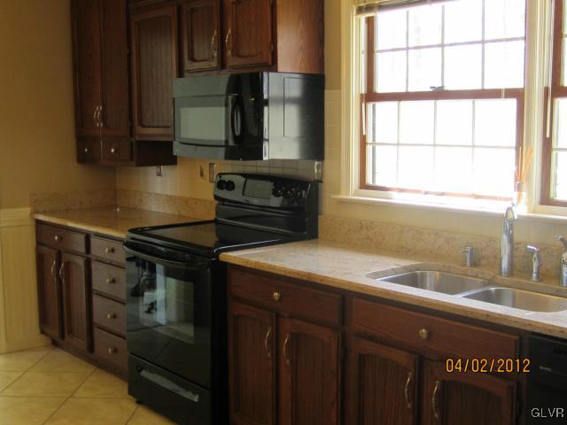 335 Brodt Road Bangor, PA 18013 - Photo 6 of 16 Gallery Image 6