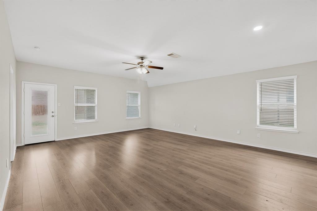 430 Forestridge Drive Fate, TX 75087 - Photo 7 of 40