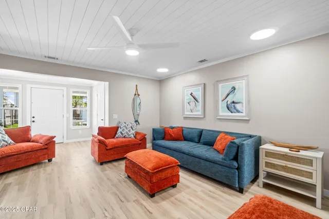 $418,200 | 6304 Thomas Drive, Unit U7, Panama City Beach, FL 32408