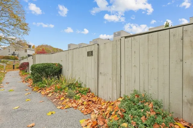 $649,900 | 115 Mill Pond, Unit 115, North Andover, MA 01845