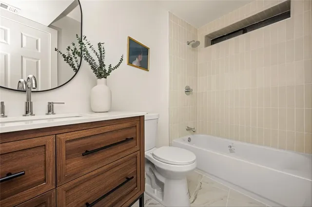 $799,000 | 18204 Kingsdale Avenue, Redondo Beach, CA 90278