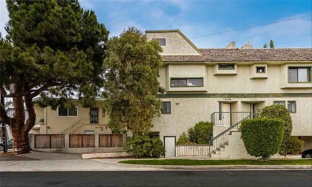 $799,000 | 18204 Kingsdale Avenue, Redondo Beach, CA 90278