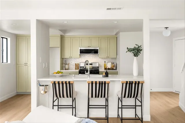 $799,000 | 18204 Kingsdale Avenue, Redondo Beach, CA 90278