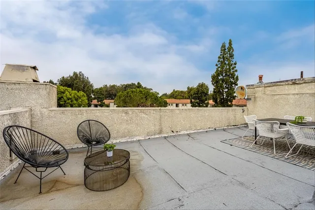 $799,000 | 18204 Kingsdale Avenue, Redondo Beach, CA 90278