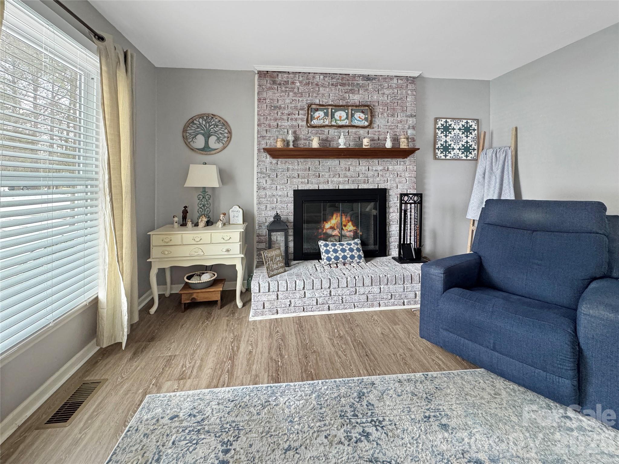 8923 Faires Road Charlotte, NC 28215 - Photo 8 of 17