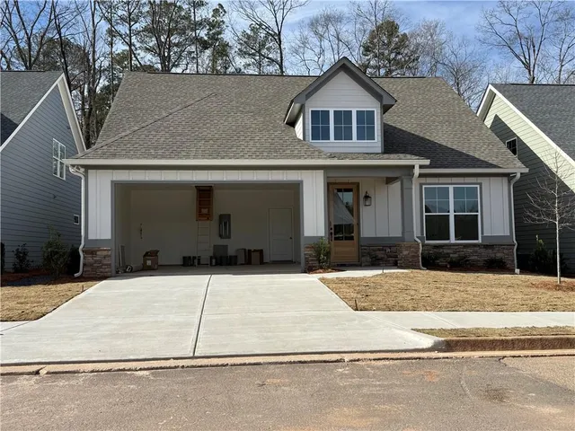 $475,389 | 390 Maple View Drive, Carrollton, GA 30117