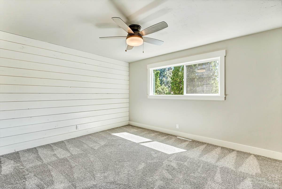 672 Northeast Innes Lane Bend, OR 97701 - Photo 11 of 25 Additional Photo