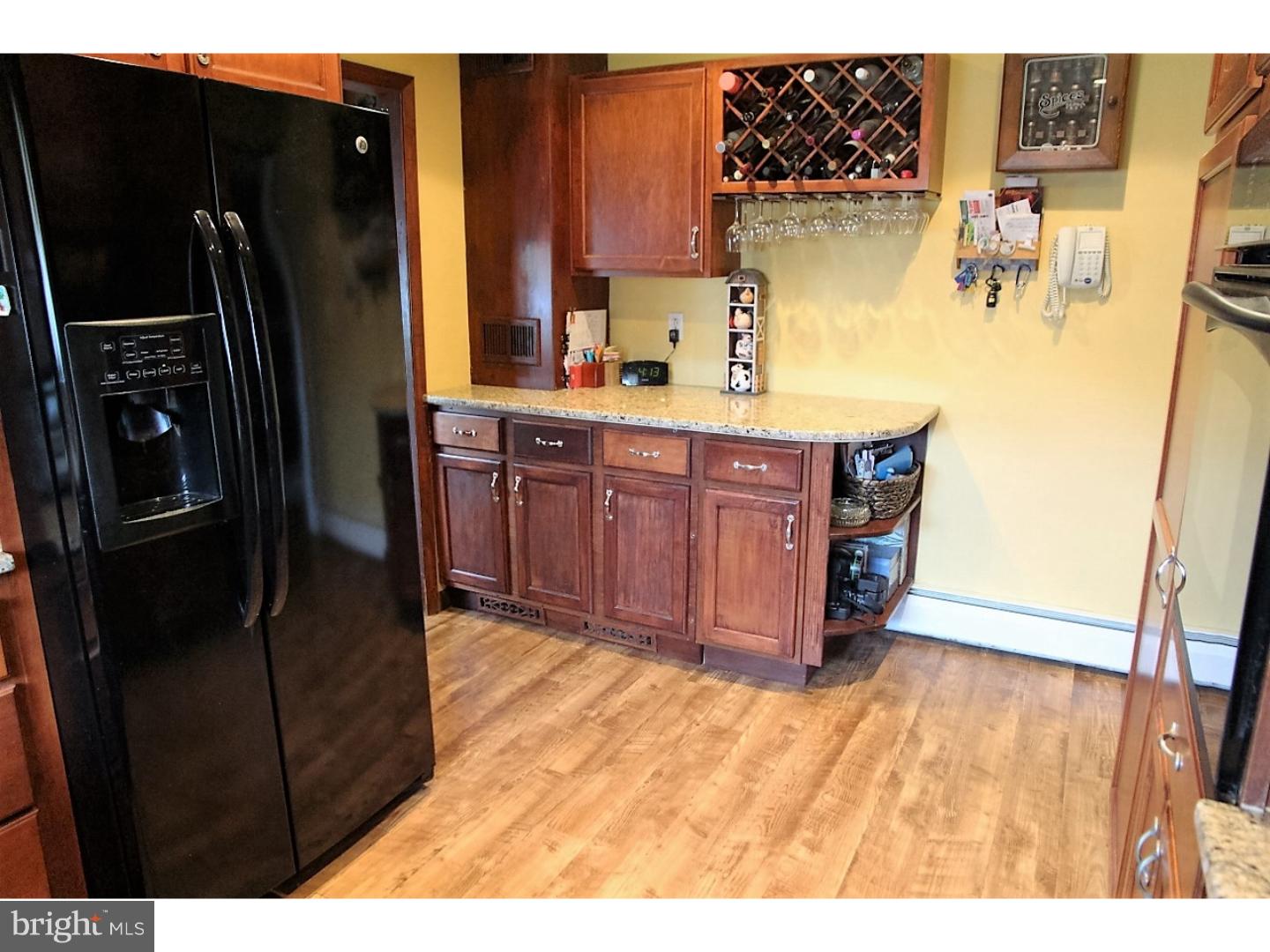 23 Hardy Road Levittown, PA 19056 - Photo 12 of 21 Kitchen