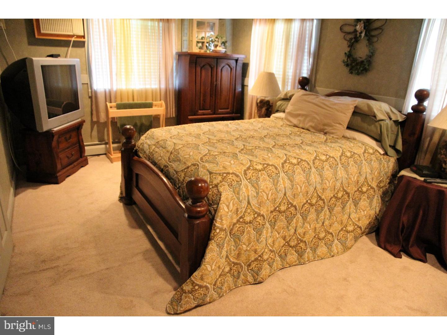 23 Hardy Road Levittown, PA 19056 - Photo 15 of 21 Bedroom - Main