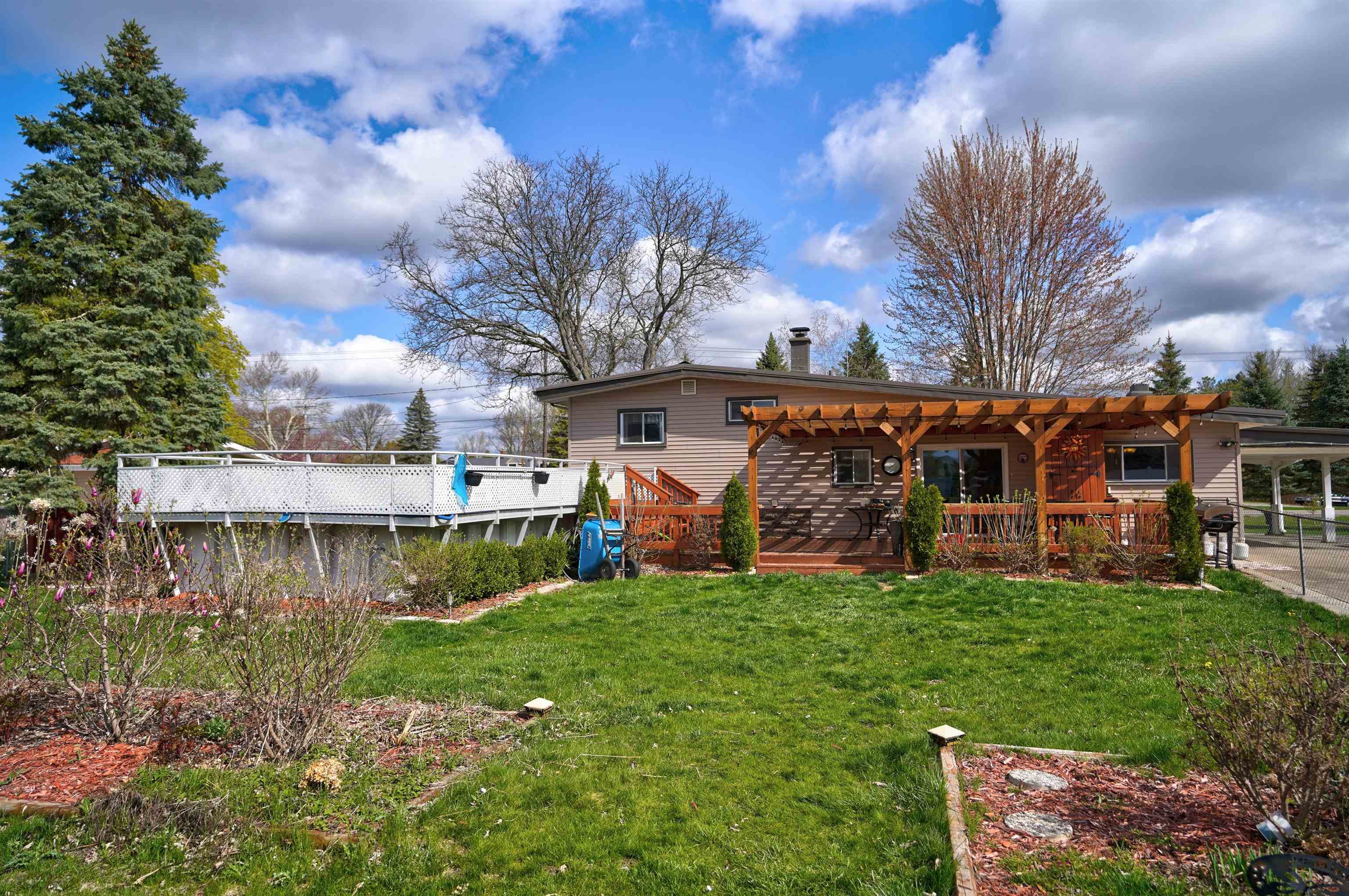 5081 Calkins Road Flint, MI 48532 - Photo 17 of 64 50107137-17.JPG