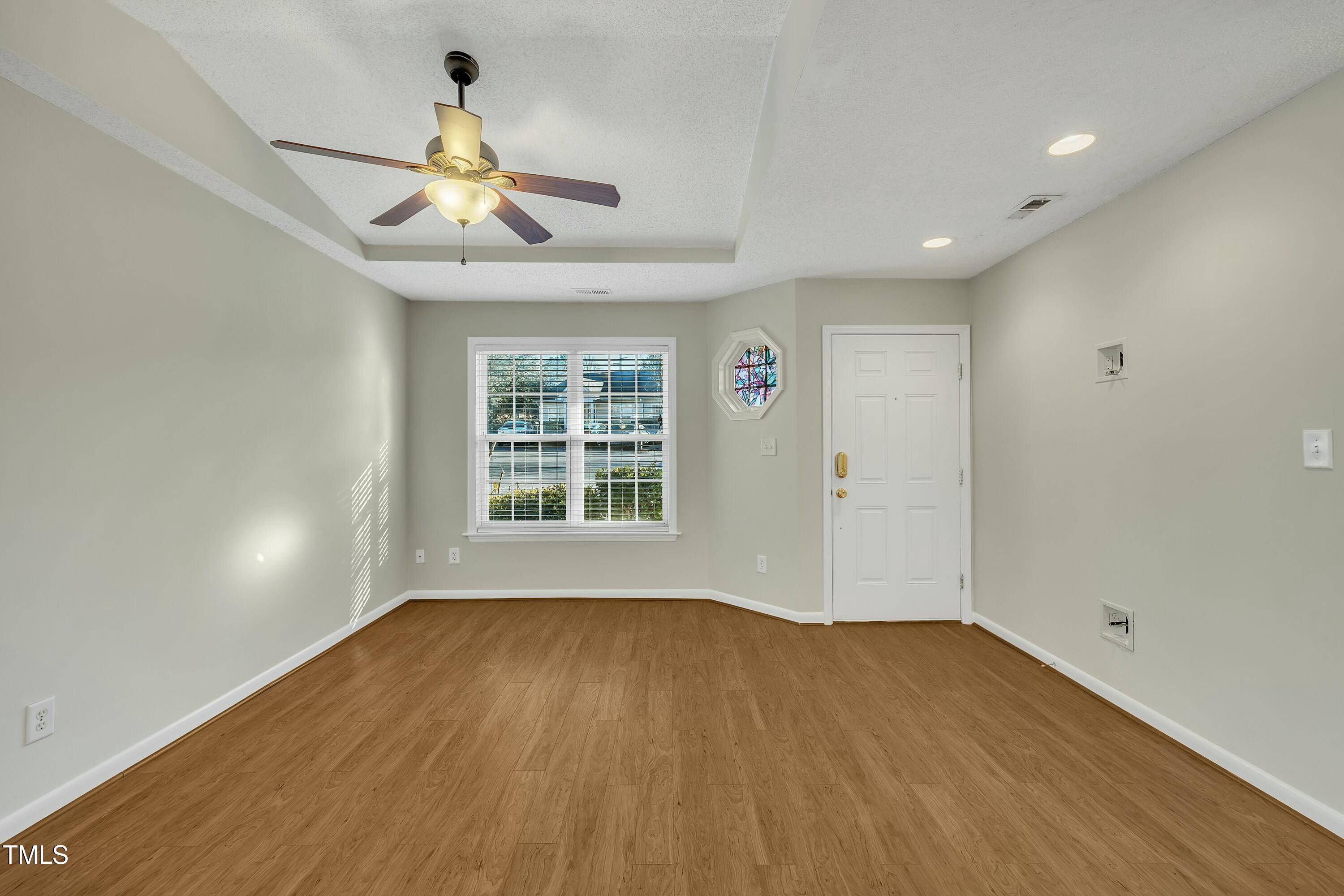3727 Votive Lane Raleigh, NC 27604 - Photo 5 of 28 tempImageOa4G8Y