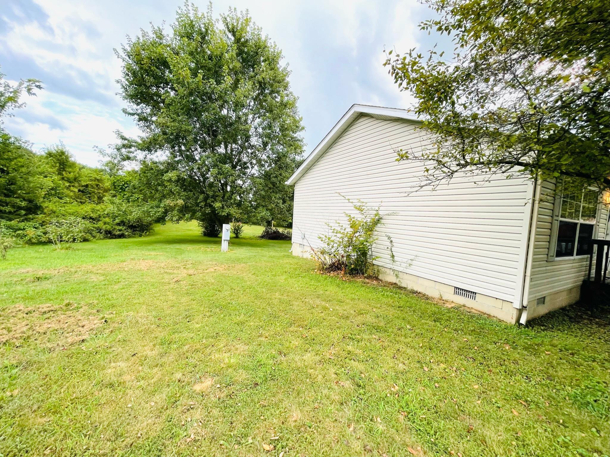 104 Grissom Road Williams, IN 47470 - Photo 4 of 29
