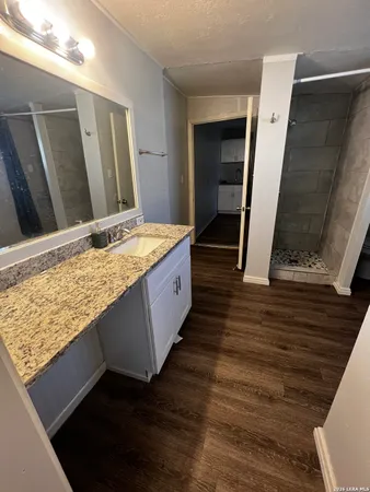 $850 | 351 Overhill Drive, Unit B, San Antonio, TX 78228