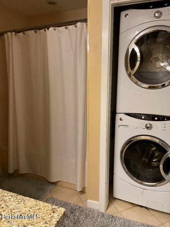1 Pondview Drive, Unit C3 Pittsfield, MA 01201 - Photo 14 of 20 a utility room with dryer and washer