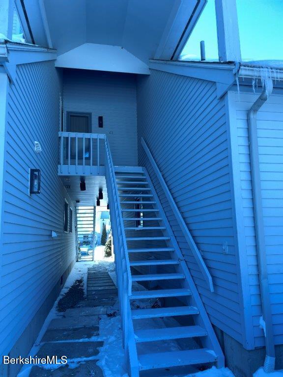 1 Pondview Drive, Unit C3 Pittsfield, MA 01201 - Photo 3 of 20 a view of entryway with wooden floor