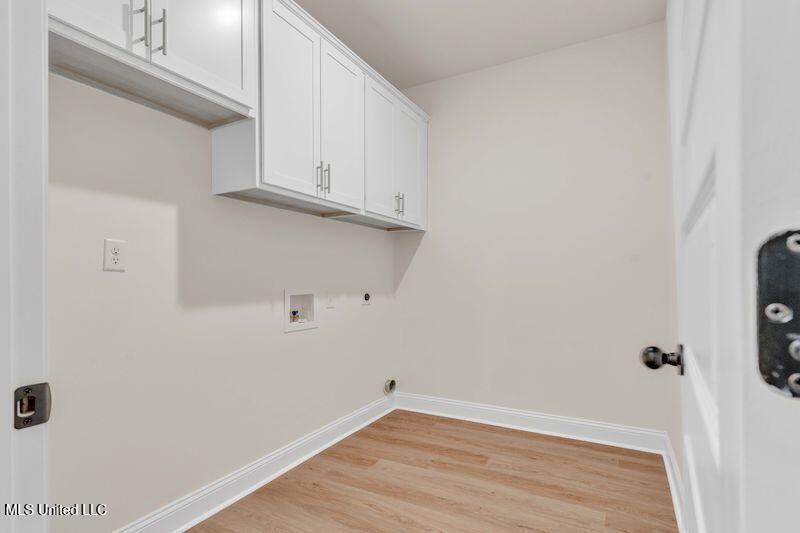 2007 College Road Southaven, MS 38672 - Photo 25 of 36 laundry room