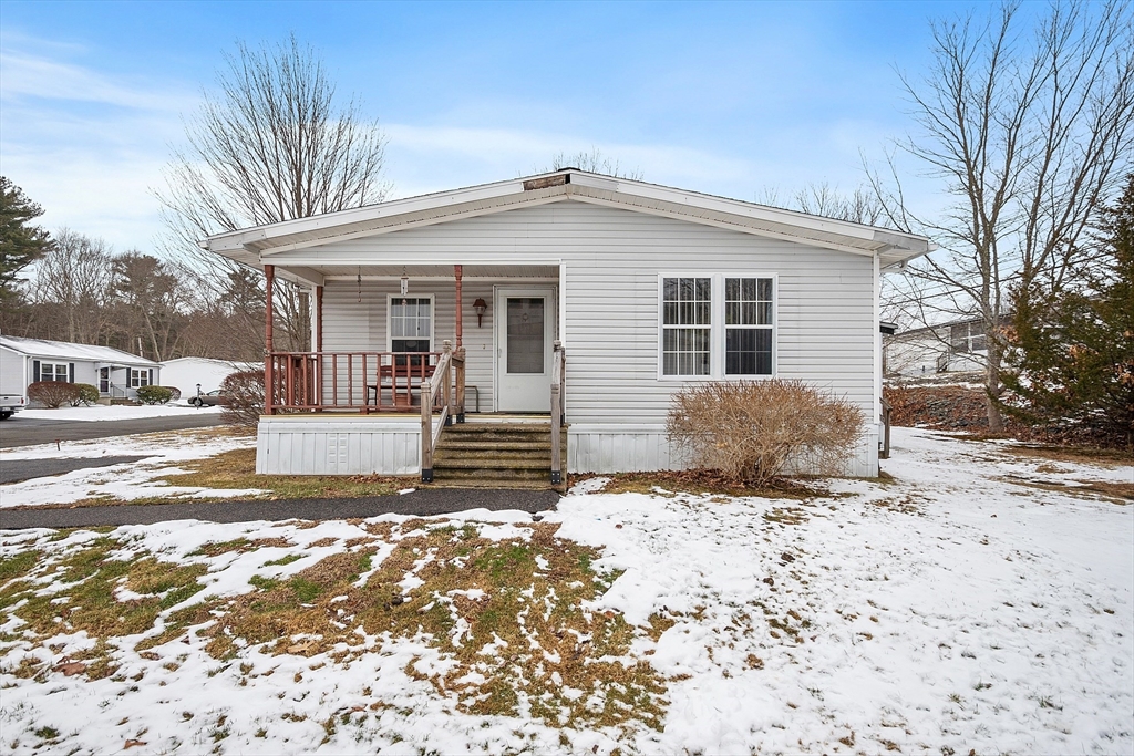 14 Amber Way Raynham, MA 02767 - Photo 4 of 9