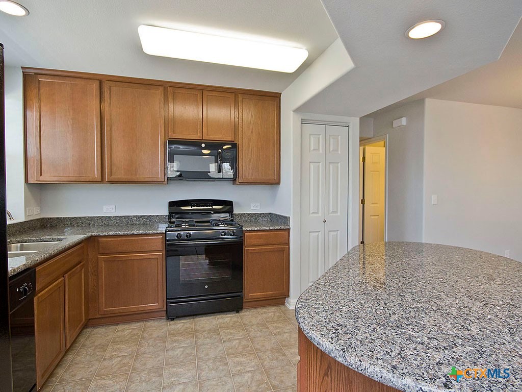332 Trestle Tree, Unit AB San Marcos, TX 78666 - Photo 15 of 23