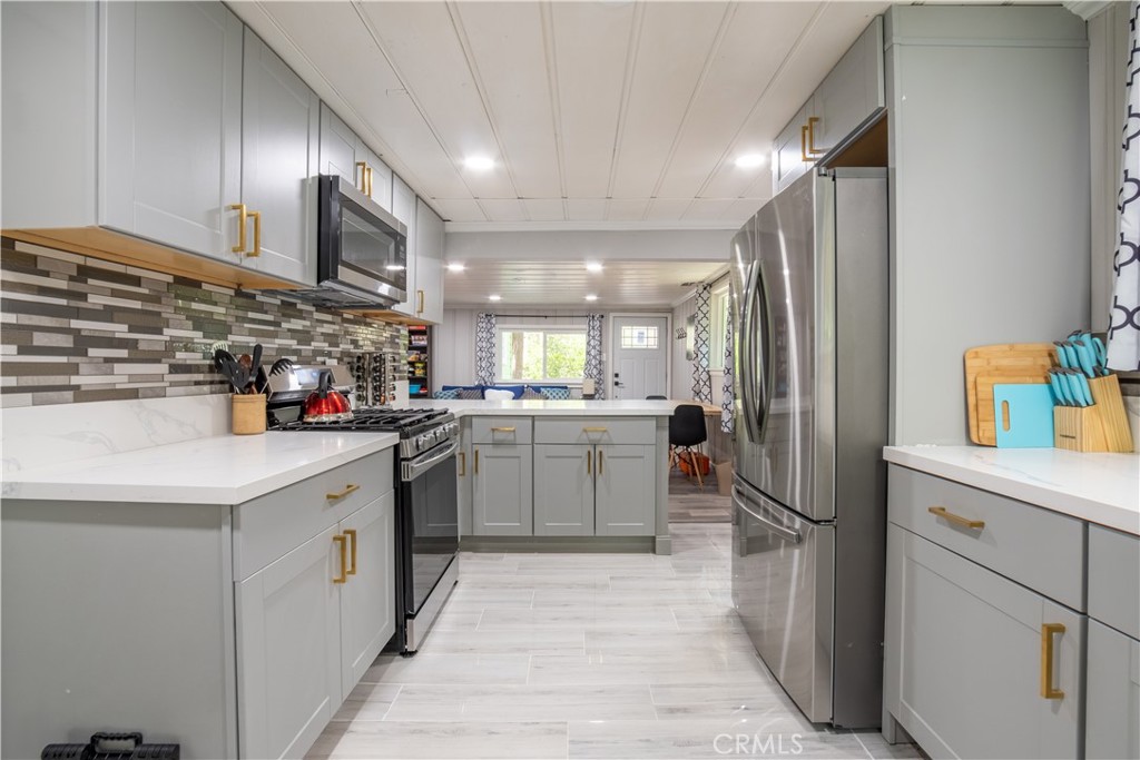 23777 Pioneer Camp Road Crestline, CA 92325 - Photo 19 of 22