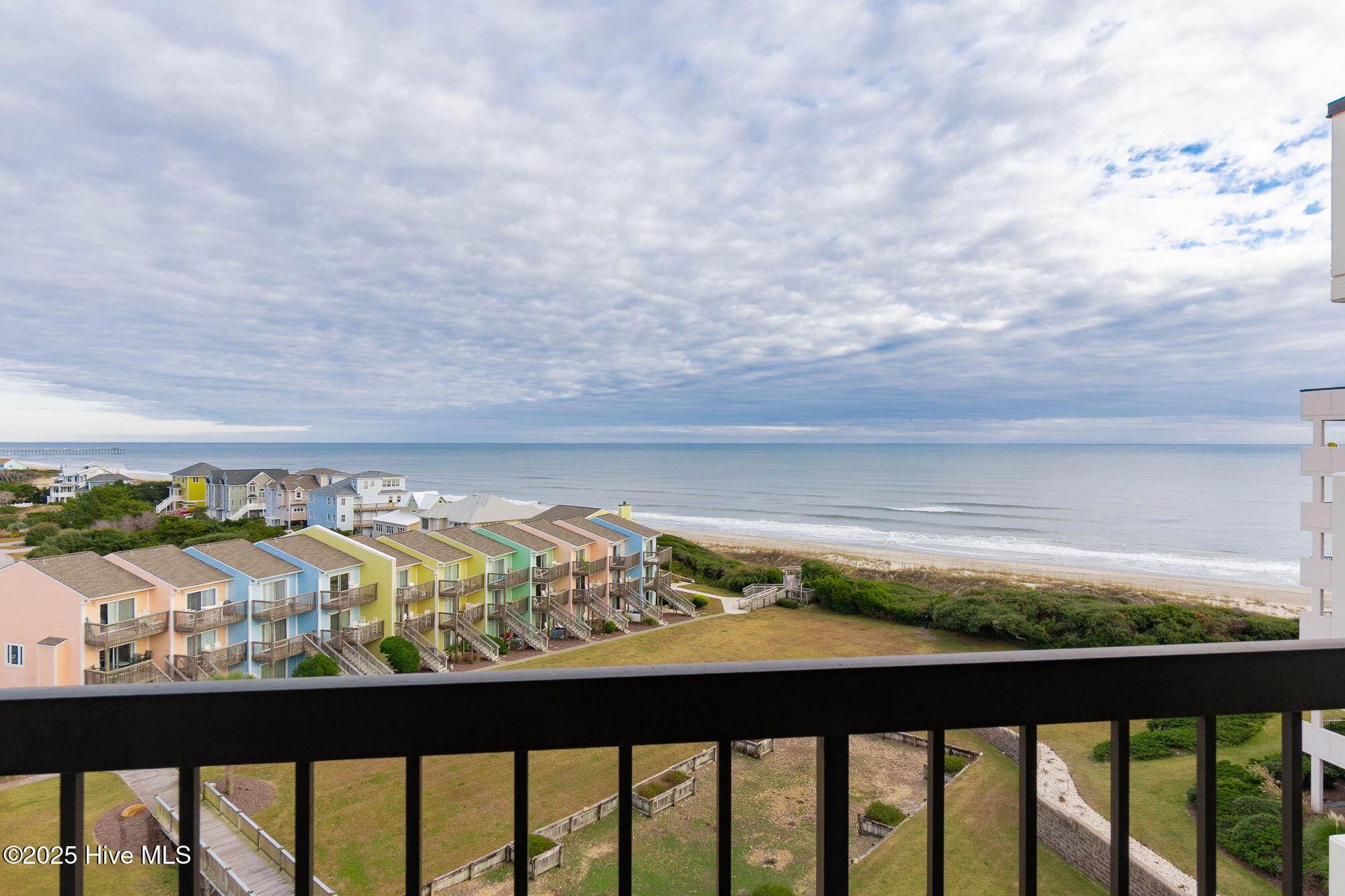8801 Reed Drive, Unit 612 Emerald Isle, NC 28594 - Photo 11 of 29 43-web-or-mls-chadwick-visuals-8801-reed