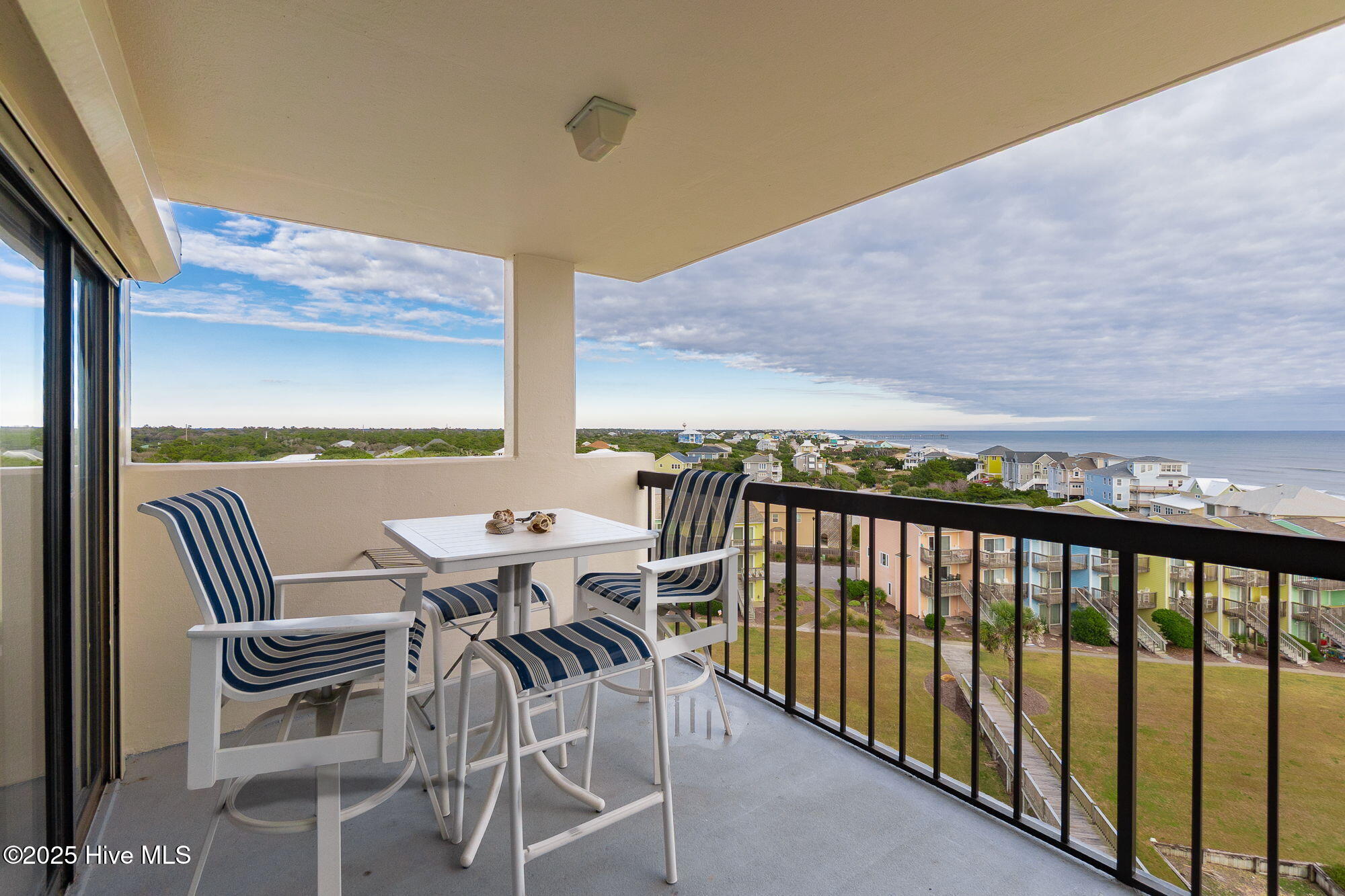 8801 Reed Drive, Unit 612 Emerald Isle, NC 28594 - Photo 12 of 29 40-web-or-mls-chadwick-visuals-8801-reed