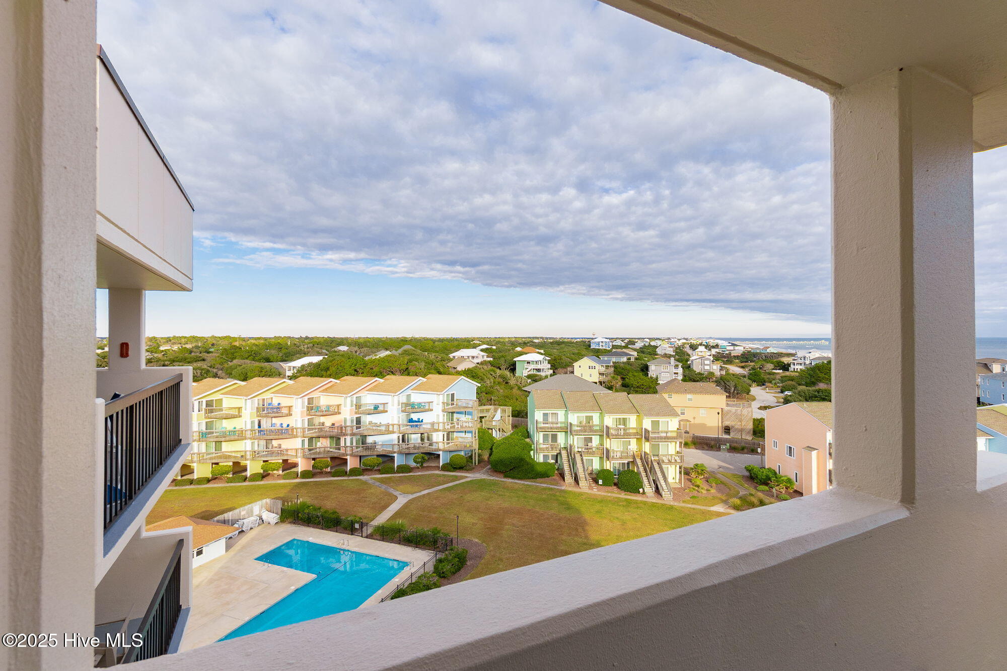 8801 Reed Drive, Unit 612 Emerald Isle, NC 28594 - Photo 13 of 29 44-web-or-mls-chadwick-visuals-8801-reed