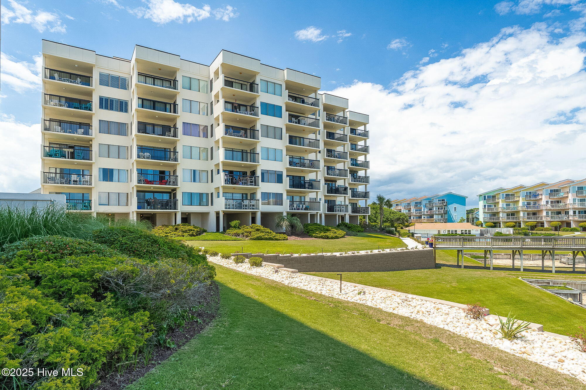 8801 Reed Drive, Unit 612 Emerald Isle, NC 28594 - Photo 2 of 29 7-web-or-mls-chadwick-visuals-8801-reed-